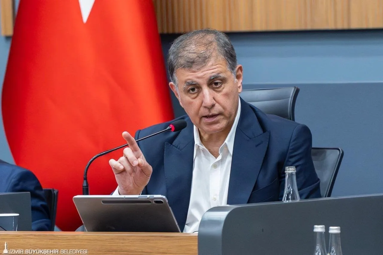 İZMİR BÜYÜKŞEHİR BELEDİYE BAŞKANI DR. CEMİL TUGAY