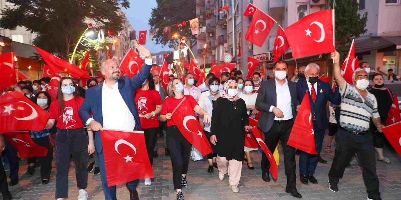 İzmir Fener Alayı Saat Kaçta
