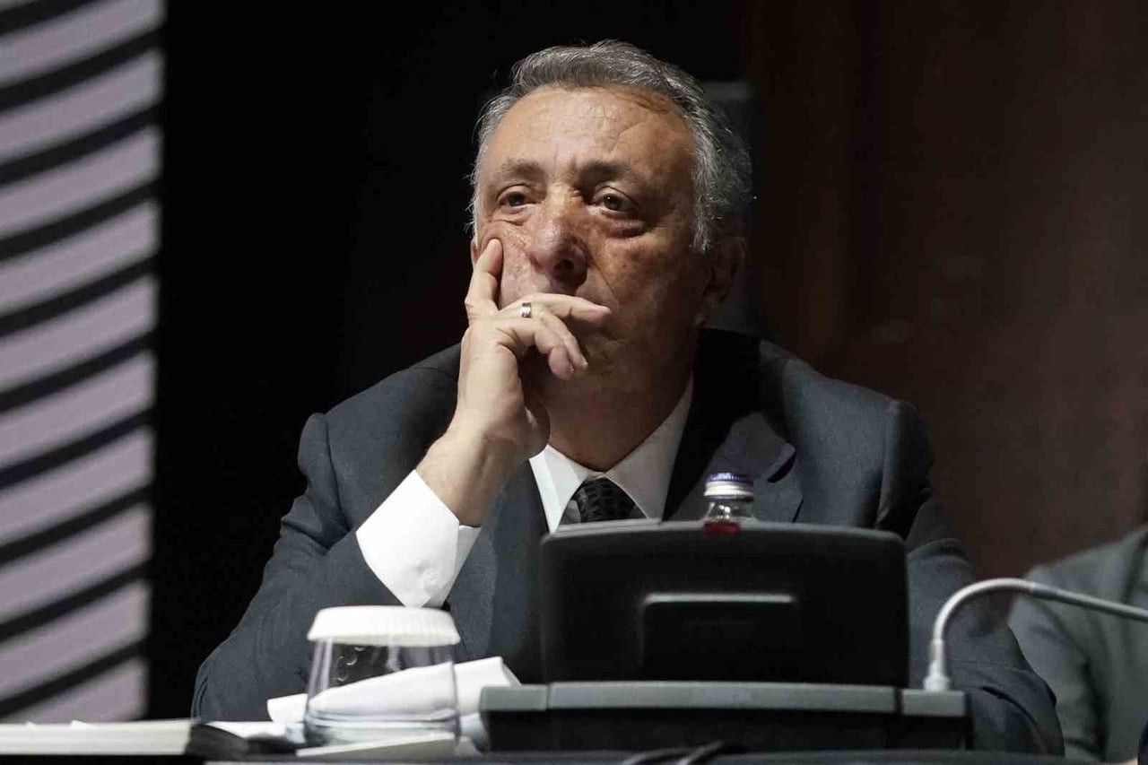 İZMİR'İN KÖKLÜ KULÜPLERİNDEN ALTAY'A YATIRIMCI OLMAK İSTEYEN ESKİ BEŞİKTAŞ BAŞKANI VE İŞ İNSANI...