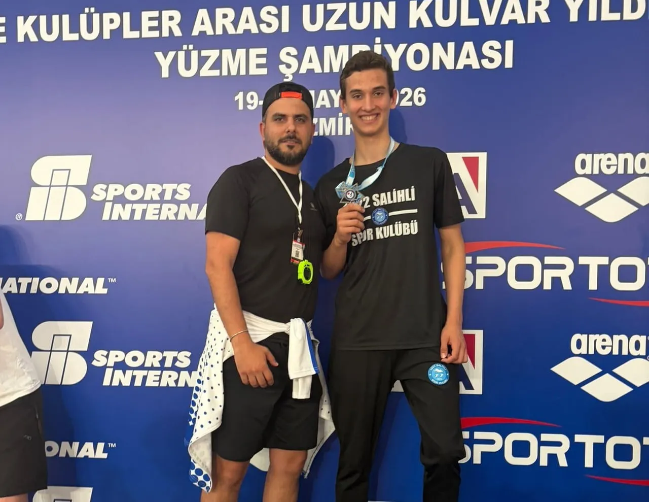 İZMİR’DE DÜZENLENEN TÜRKİYE SPORTİF KULÜPLER ARASI UZUN KULVAR YÜZME ŞAMPİYONASI’NDA MANİSA’YI...