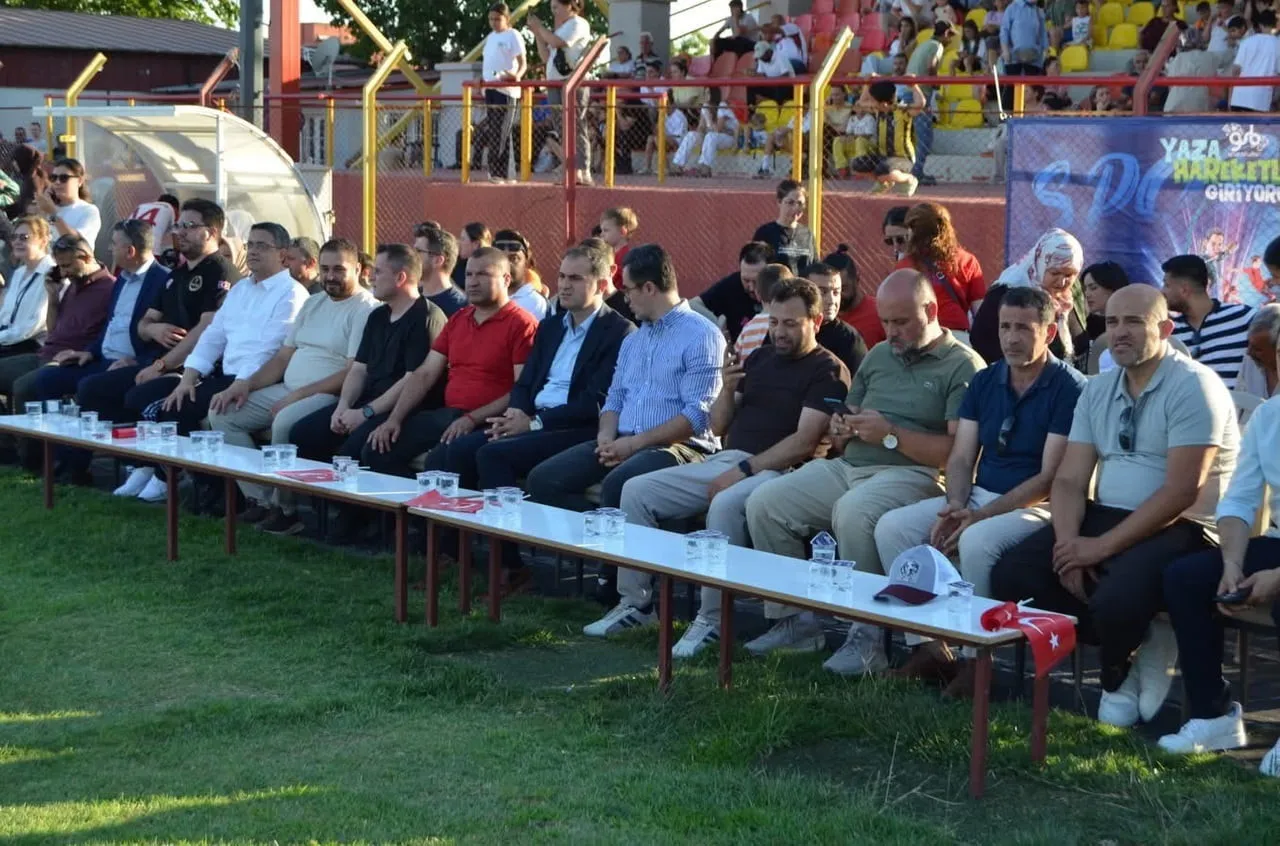 İZMİR’İN BAYINDIR İLÇESİNDE, GENÇLİK VE SPOR BAKANLIĞI TARAFINDAN HAYATA GEÇİRİLEN GSB İZMİR SPOR...