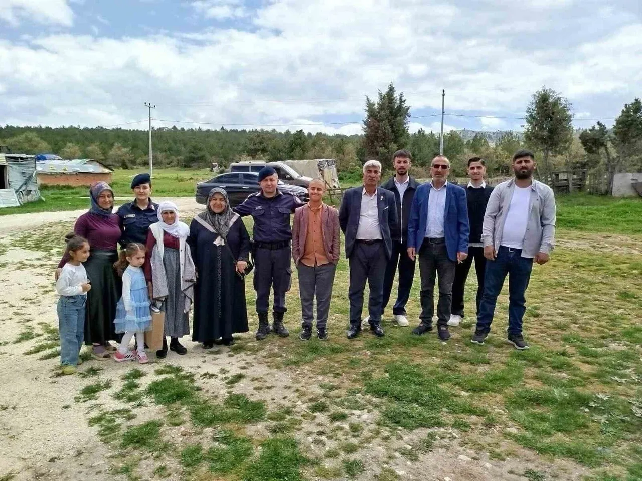 JANDARMADAN ŞEHİT VE FEDAKAR ANNELERE YÜREK ISITAN DOKUNUŞ