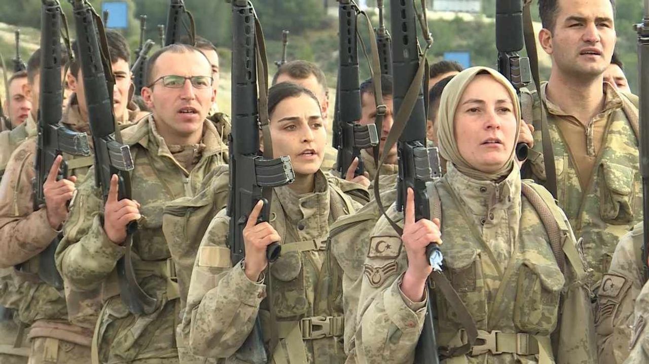 kadınlar gönüllü askerlik ypabilir mi?