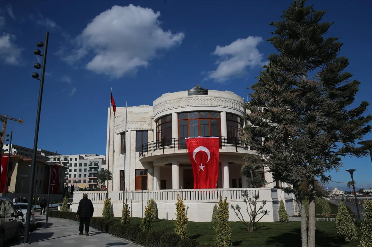 Kahramanmaraş merkezli depremlerde yıkıma uğrayan ve çalışmalarla aslına uygun şekilde yeniden...