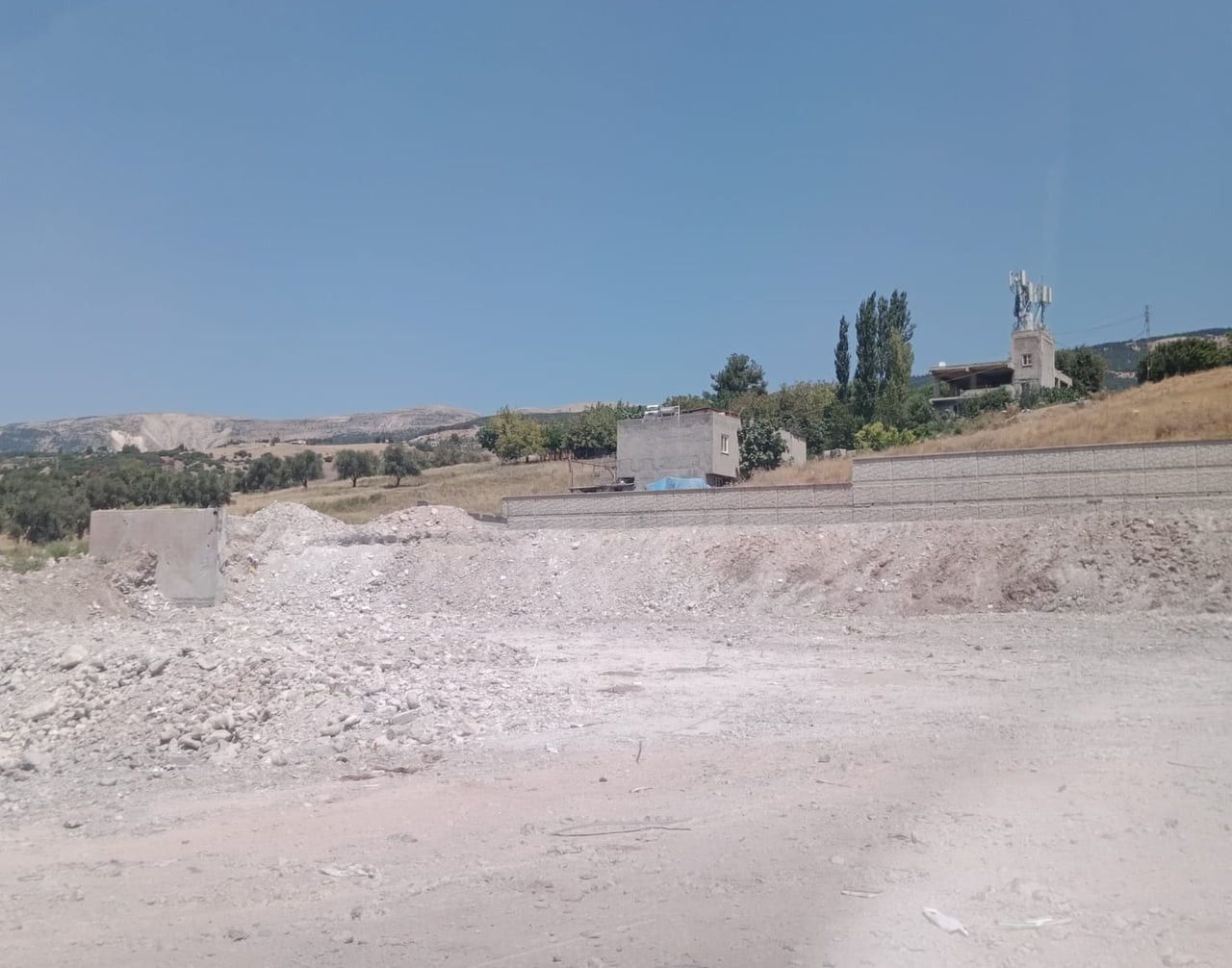 KAHRAMANMARAŞ'TA 6 ŞUBAT 2023 DEPREMLERİNDE YIKILAN VE 42 KİŞİNİN HAYATINI KAYBETTİĞİ BAD-I SABA...