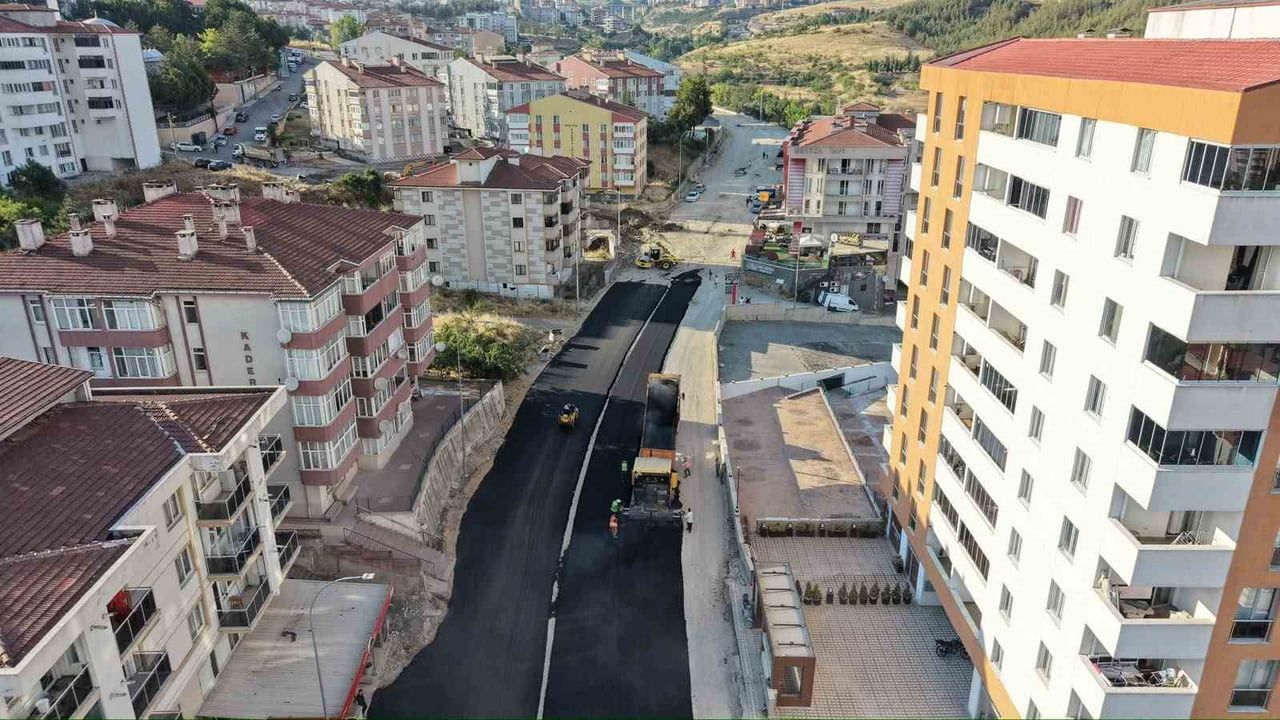 KARABÜK BELEDİYESİ TARAFINDAN 100. YIL MAHALLESİ'NDE YÜRÜTÜLEN 1010. CADDE YENİLEME PROJESİ...