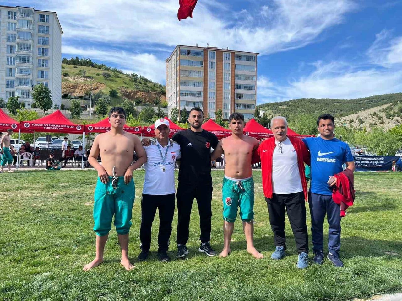 KARAKUCAK YILDIZLAR TÜRKİYE ŞAMPİYONASI'NDA ELAZIĞLI SPORCU İKİNCİ OLDU