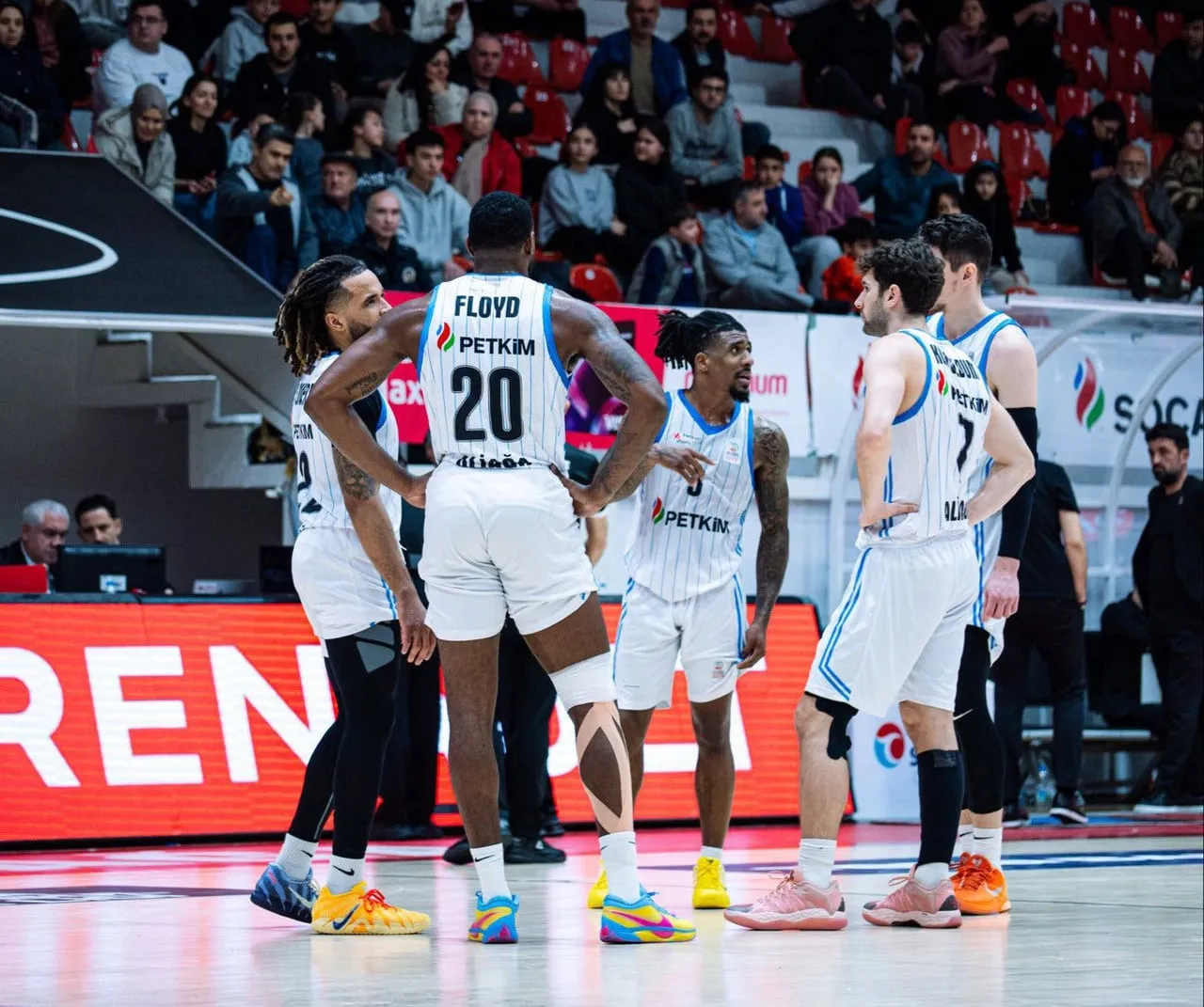 KARŞIYAKA BASKETBOL'DA BELİRSİZLİK HAKİM (ARŞİV)