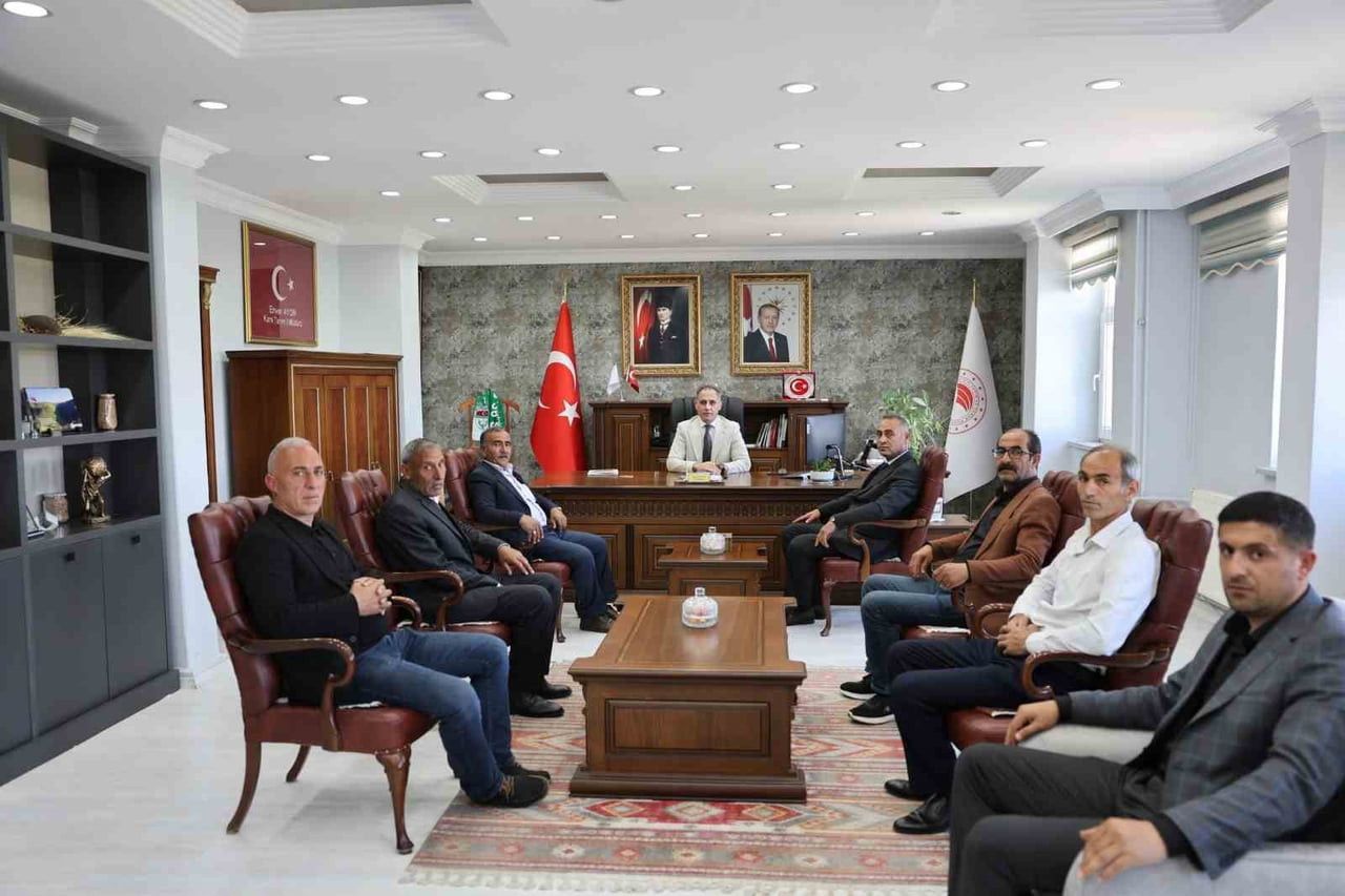 KARS’TA HAYVANCILIĞIN GELECEĞİ MASAYA YATIRILDI(KARS-İHA)