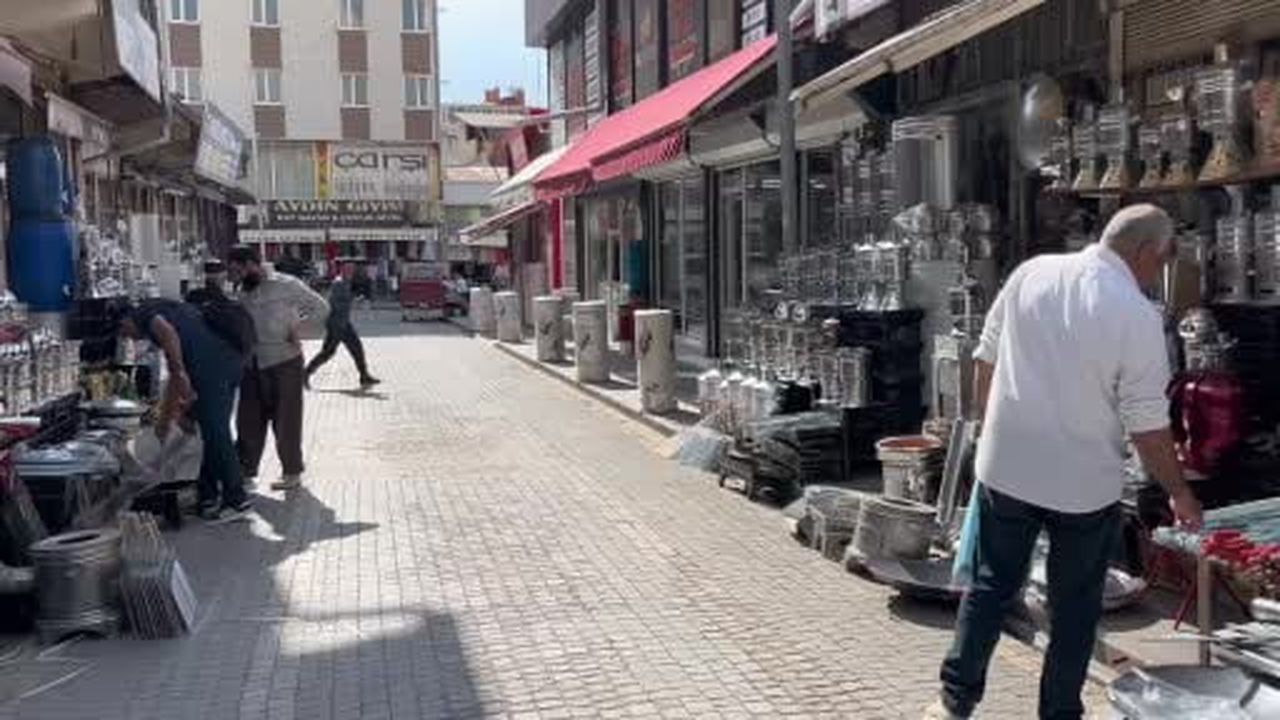 Kavurucu sıcaklıklar semaver ve mangal satışını artırdı