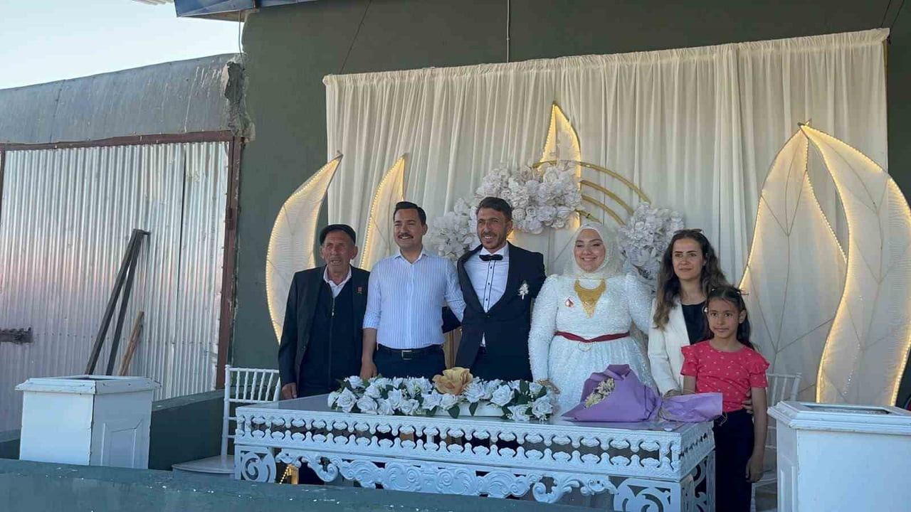 KAYMAKAM DEMİRTAŞ, GELEKÇİ AİLESİNİN MUTLULUĞUNA ORTAK OLDU(KARS-İHA)