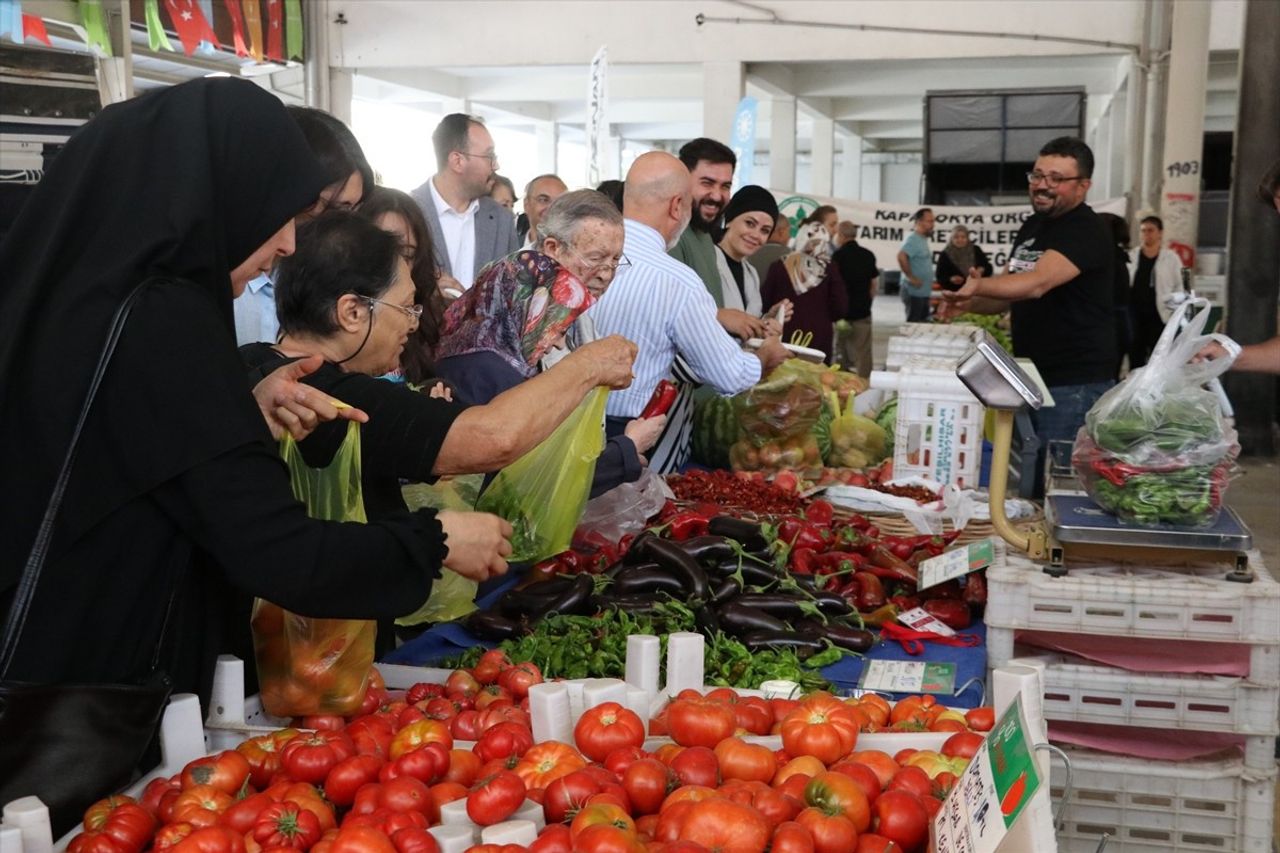 Kayseri’de, çoğunluğu kadın 30 üreticiden oluşan ve tüm ürünleri sertifikalı olan “Yüzde 100...