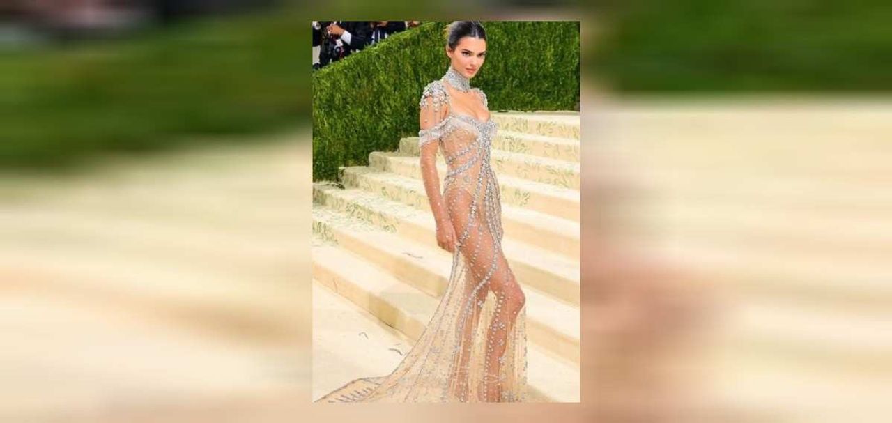 Kendall Jenner çıplak pozları