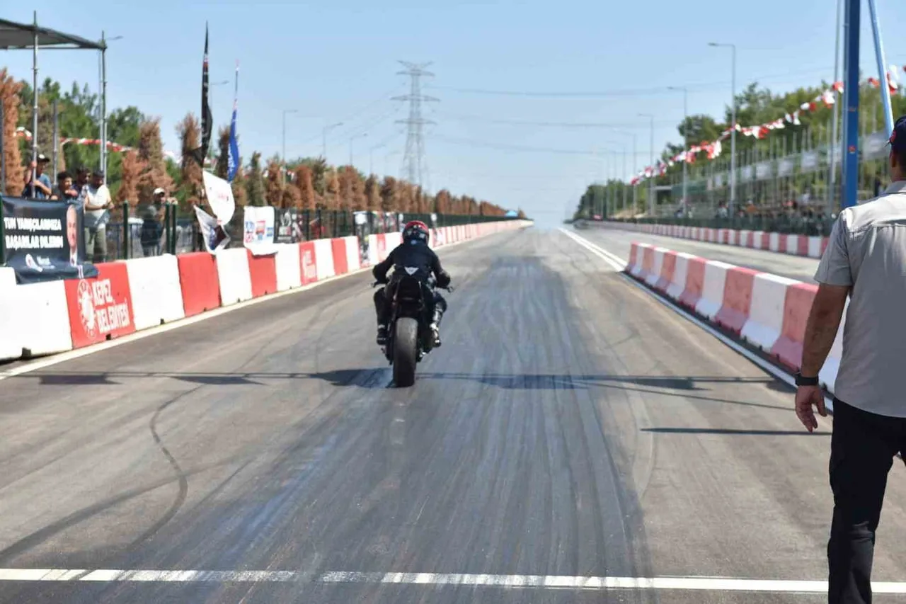 KEPEZ BELEDİYESİ’NİN YENİ DRAG PİSTİ, TÜRKİYE MOTODRAG ŞAMPİYONASI 2. AYAK YARIŞLARINA EV...