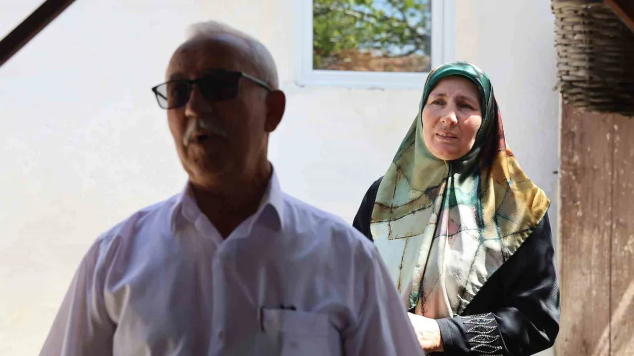 KIRŞEHİR’İN BOZTEPE İLÇESİNDE YAŞAYAN ELİBOL ÇİFTİ, FEDAKARLIKLARIYLA "ÖRNEK AİLE" OLARAK...