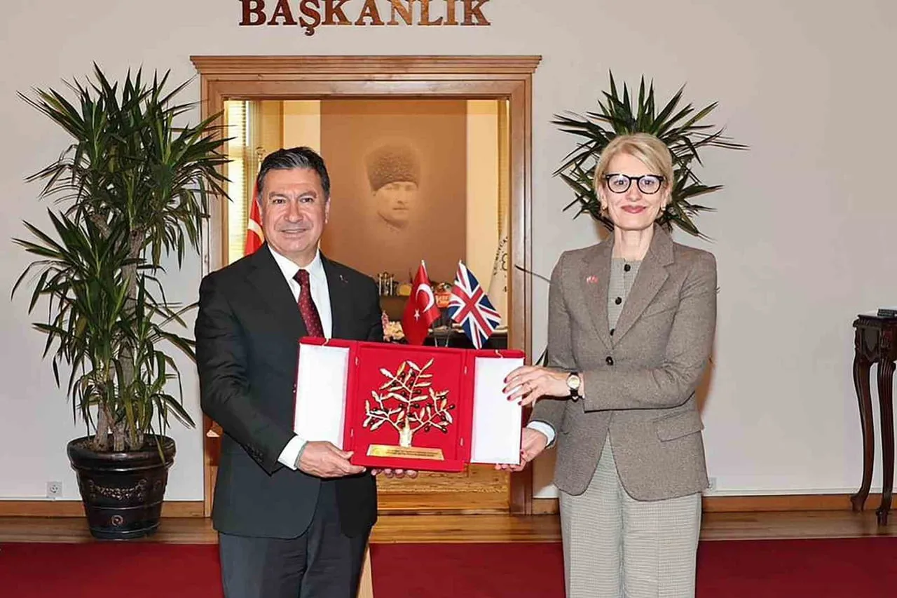 KIYI EGE BELEDİYELER BİRLİĞİ VE MUĞLA BÜYÜKŞEHİR BELEDİYE BAŞKANI AHMET ARAS, MUĞLA’YA YILLIK 1...