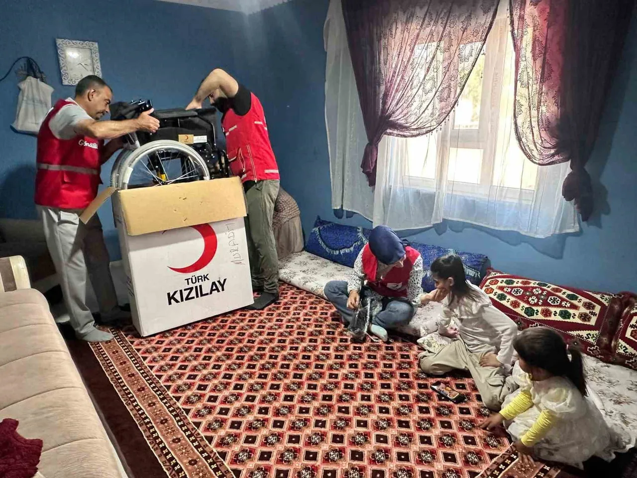 KIZILAY MURADİYE ŞUBESİ TARAFINDAN ÇALDIRAN VE MURADİYE İLÇELERİNDE YAŞAYAN İKİ ÖZEL VATANDAŞA...