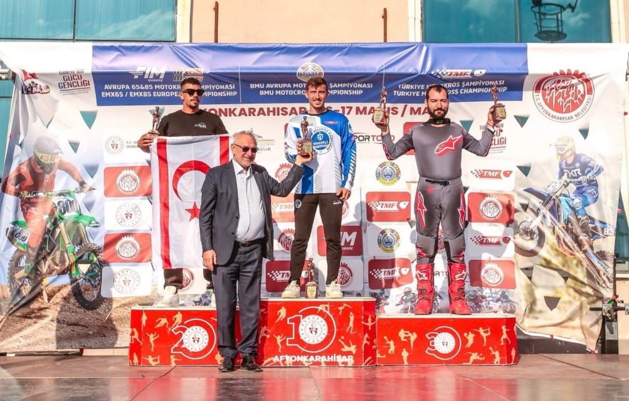 KOCAELİ BÜYÜKŞEHİR BELEDİYESİ KAĞITSPOR KULÜBÜNÜN SPORCULARI, GERİDE KALAN HAFTA KATILDIKLARI...