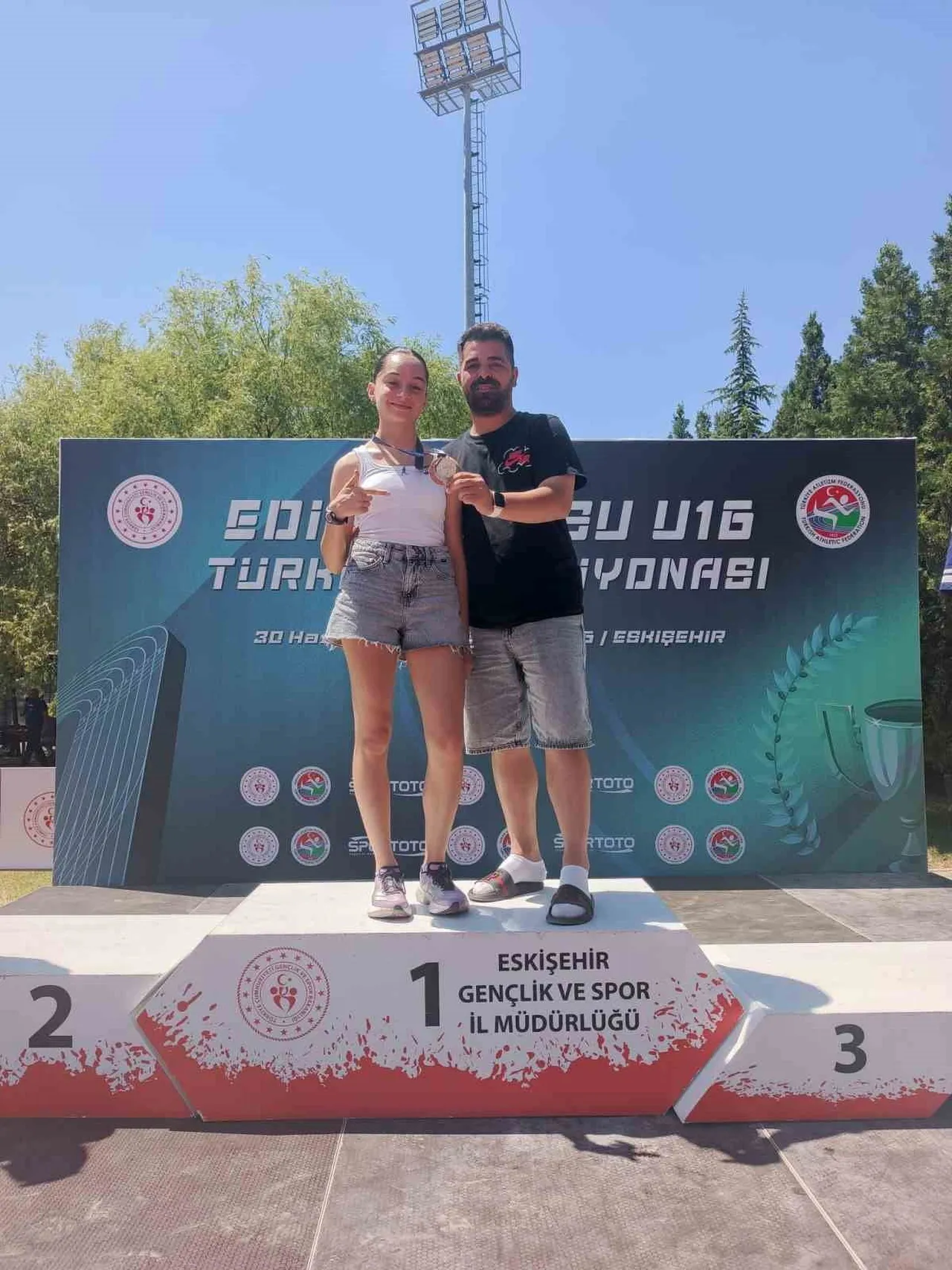 KOCAELİ GENÇLİK VE SPOR İL MÜDÜRLÜĞÜ SPORCUSU ALYA GÜL KESKİN, ESKİŞEHİR'DE DÜZENLENEN EDİP AKARSU...