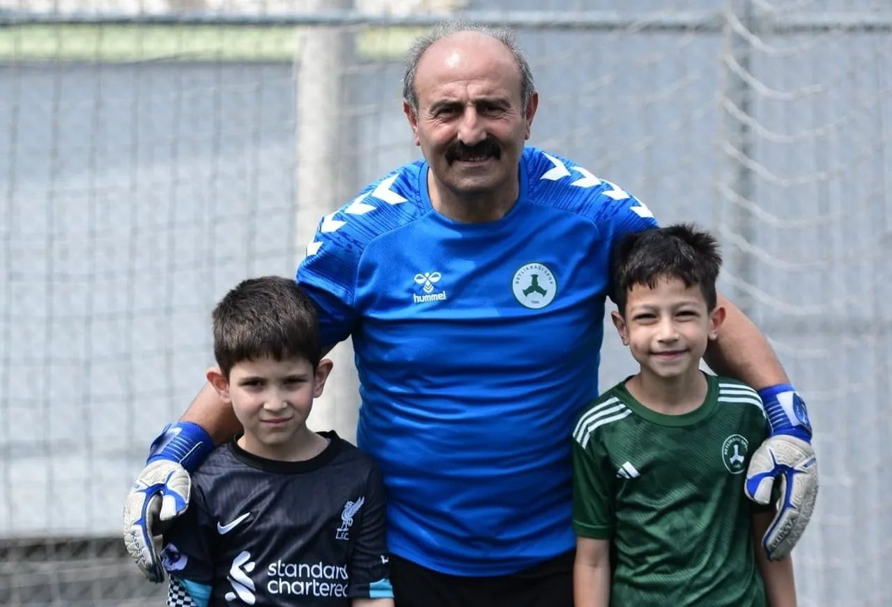 KOCAELİ’NİN GEBZE İLÇESİNDE FAALİYET GÖSTEREN, AMATÖR LİG TAKIMLARINDAN BEYLİKBAĞI SPOR’UN 62...