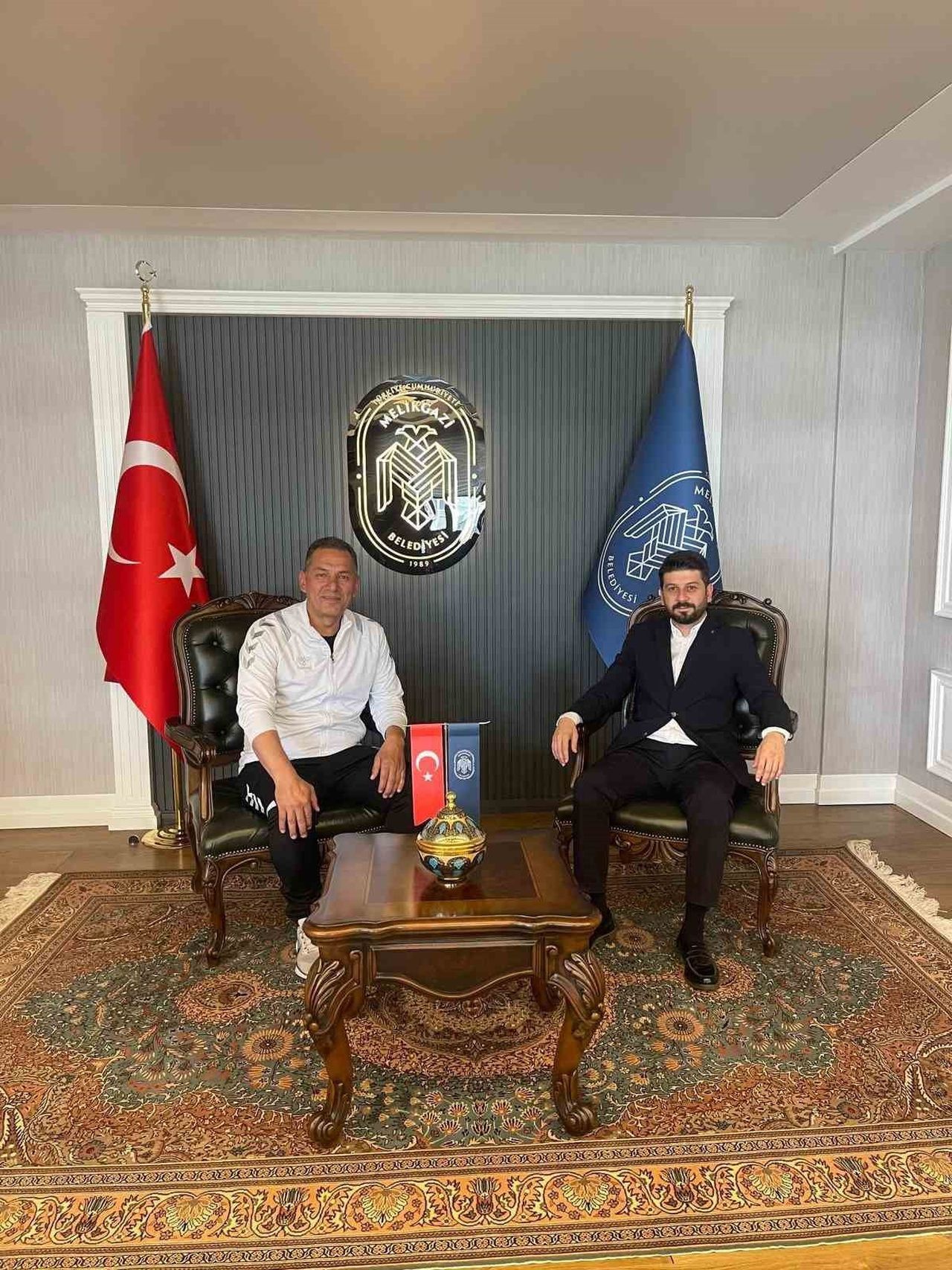 KOCASİNAN ŞİMŞEKSPOR, YENİ SEZON ÖNCESİ TECRÜBELİ ANTRENÖR RASİM AYKURT İLE YENİDEN...