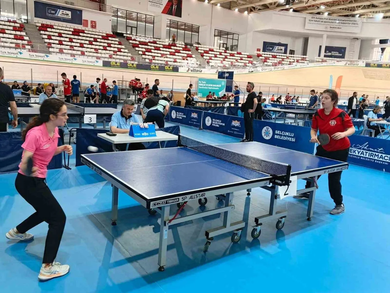 KONYA’DA DÜZENLENEN ÖZEL SPORCULAR MASA TENİSİ MÜSABAKALARINDA TER DÖKEN AYDINLI SPORCULAR...