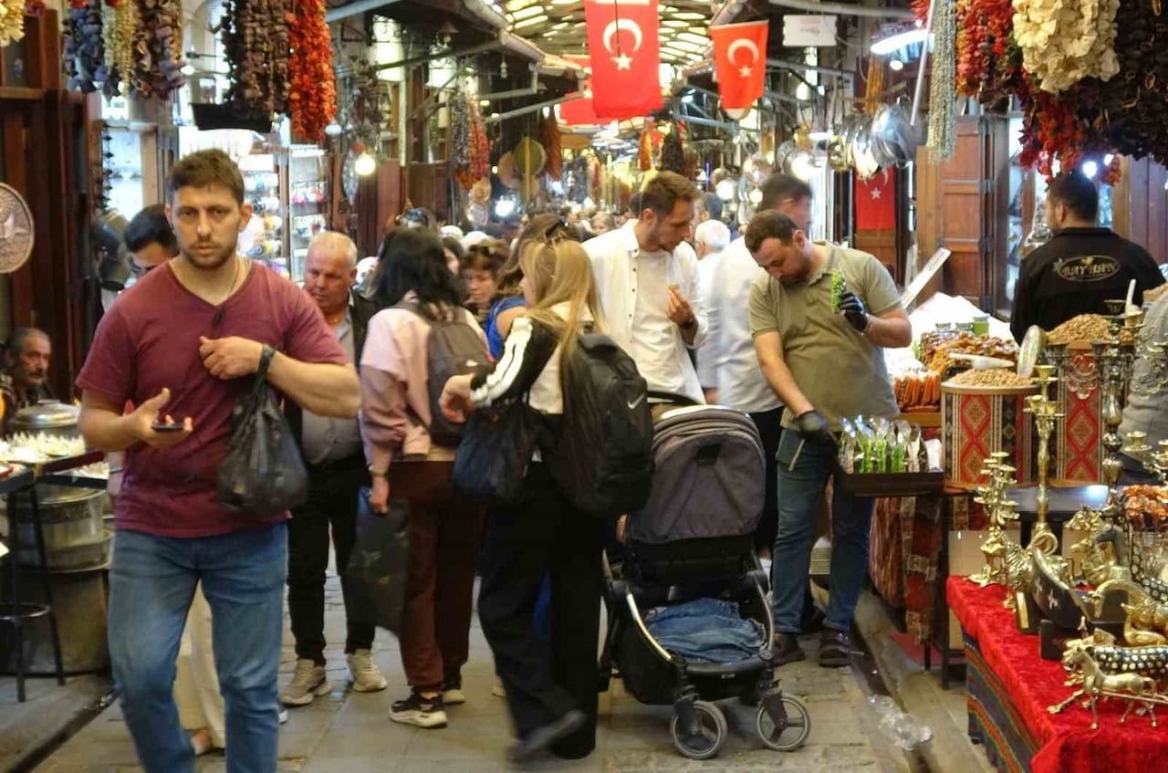 KURBAN BAYRAMI'NA SAYILI GÜNLER KALA VATANDAŞLAR ALIŞVERİŞ TELAŞINA BAŞLADI. ALIŞVERİŞ İÇİN TARİHİ...