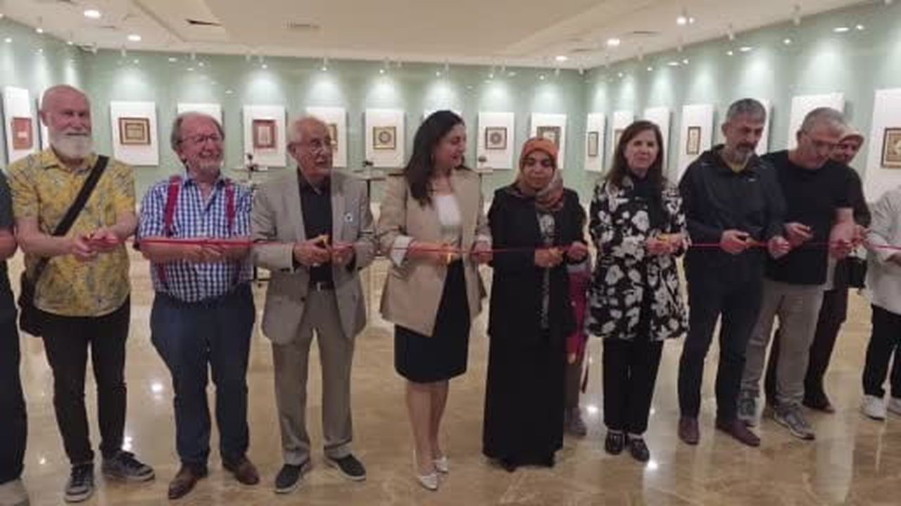 Kütahya'da tarih ve sanat buluştu: "Köklerden gelen motiflerin zarafeti" sergisi