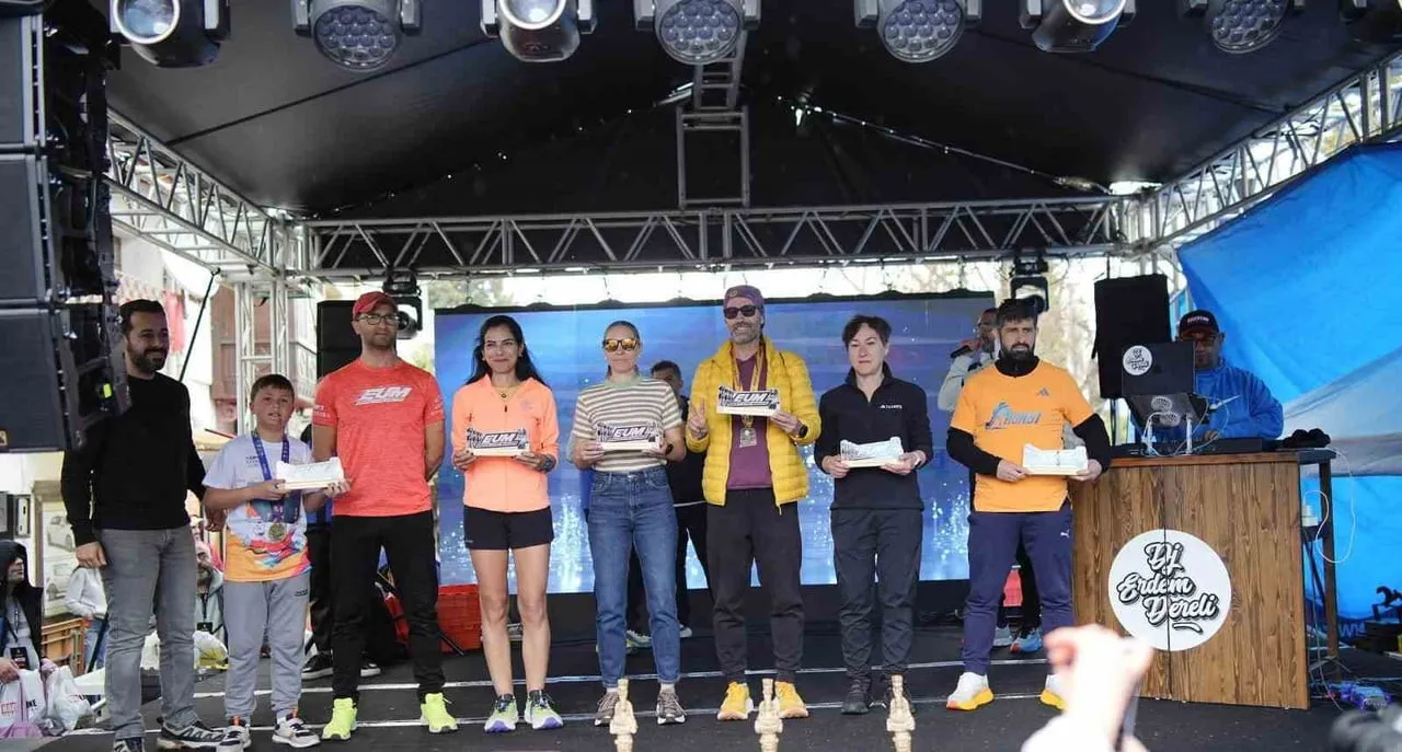 KÜTAHYALI ZABITA MEMURU EFES ULTRA MARATONU’NDA ÜÇÜNCÜ OLDU