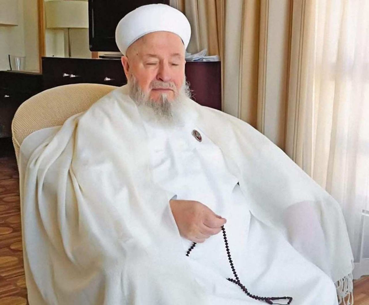 Mahmut Ustaosmanoğlu kimdir