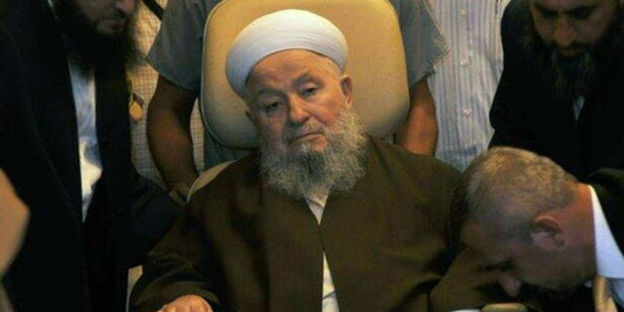 Mahmut Ustaosmanoğlu Kimdir