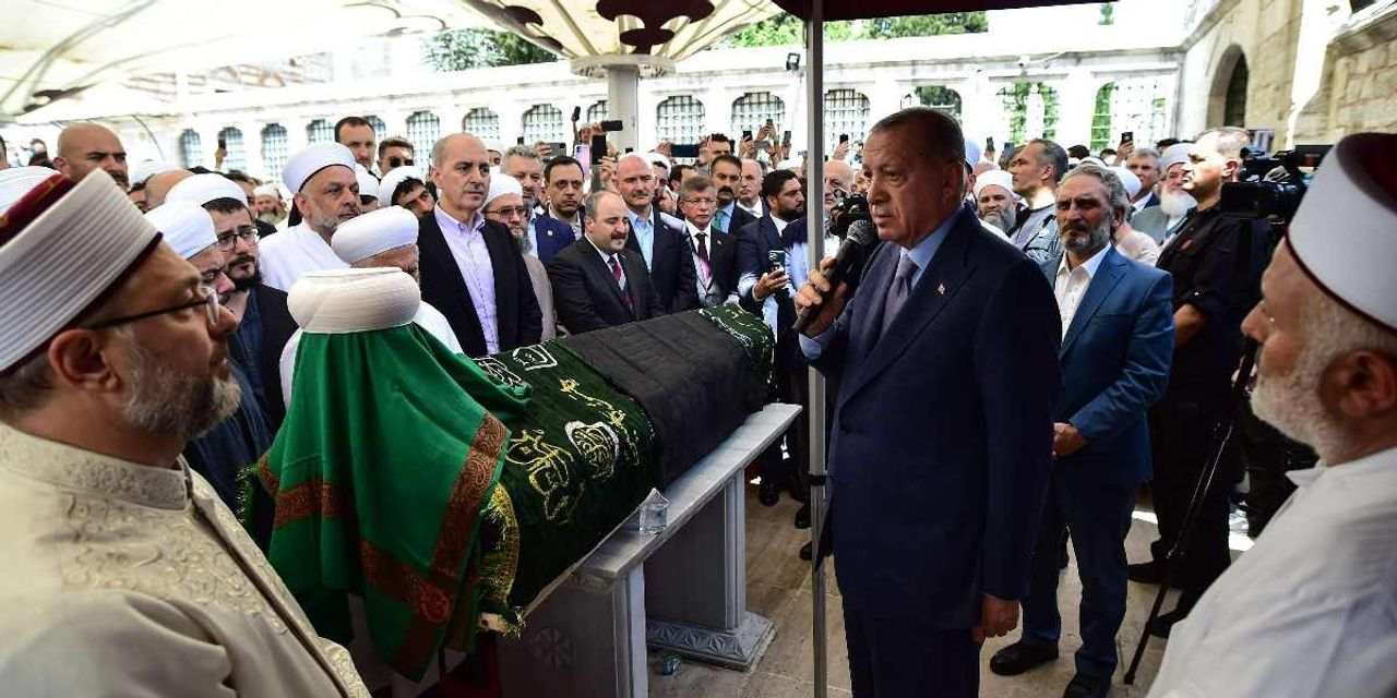Mahmut Ustaosmanoğlu Tabutundaki Siyah Örtü