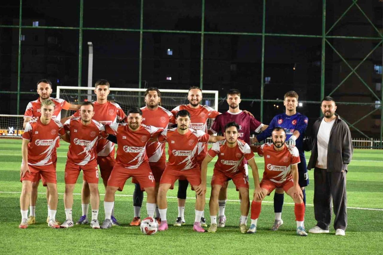 MAJOR LEAGUE 1. LİG’DE MÜCADELE EDEN NİĞDE TEMSİLCİSİ OVALIBAĞ FK, ŞAMPİYONLUK YOLUNDA...