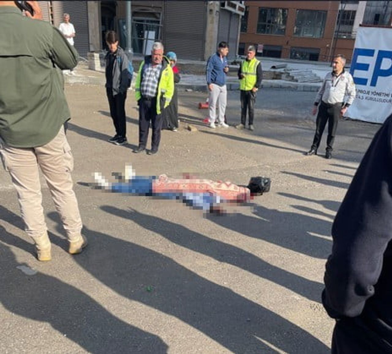 MALATYA’DA SİLAHLI SALDIRIYA UĞRAYAN KADIN AĞIR YARALANDI.