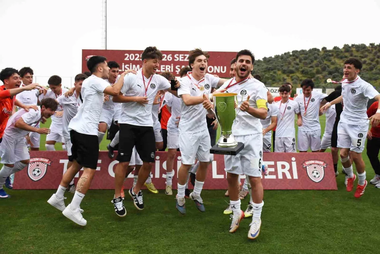 MANİSA FUTBOL KULÜBÜ, TÜRK FUTBOLUNA YENİ YETENEKLER KAZANDIRMAK AMACIYLA AKADEMİ SEÇMELERİ...