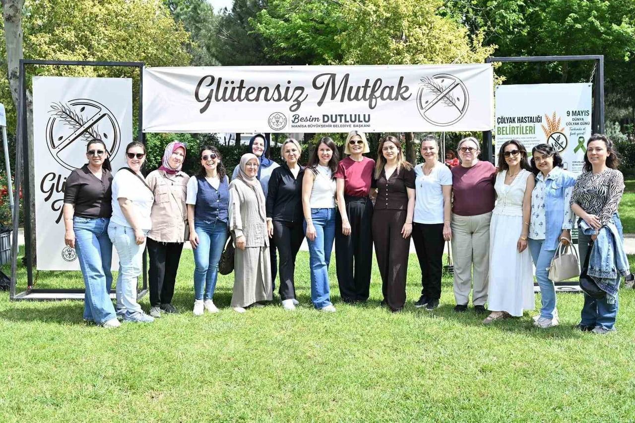 MANİSA’DA DÜNYA ÇÖLYAK GÜNÜ’NE ÖZEL DÜZENLENEN ŞENLİKTE ÇOCUKLAR DOYASIYA EĞLENİRKEN, GLÜTENSİZ...