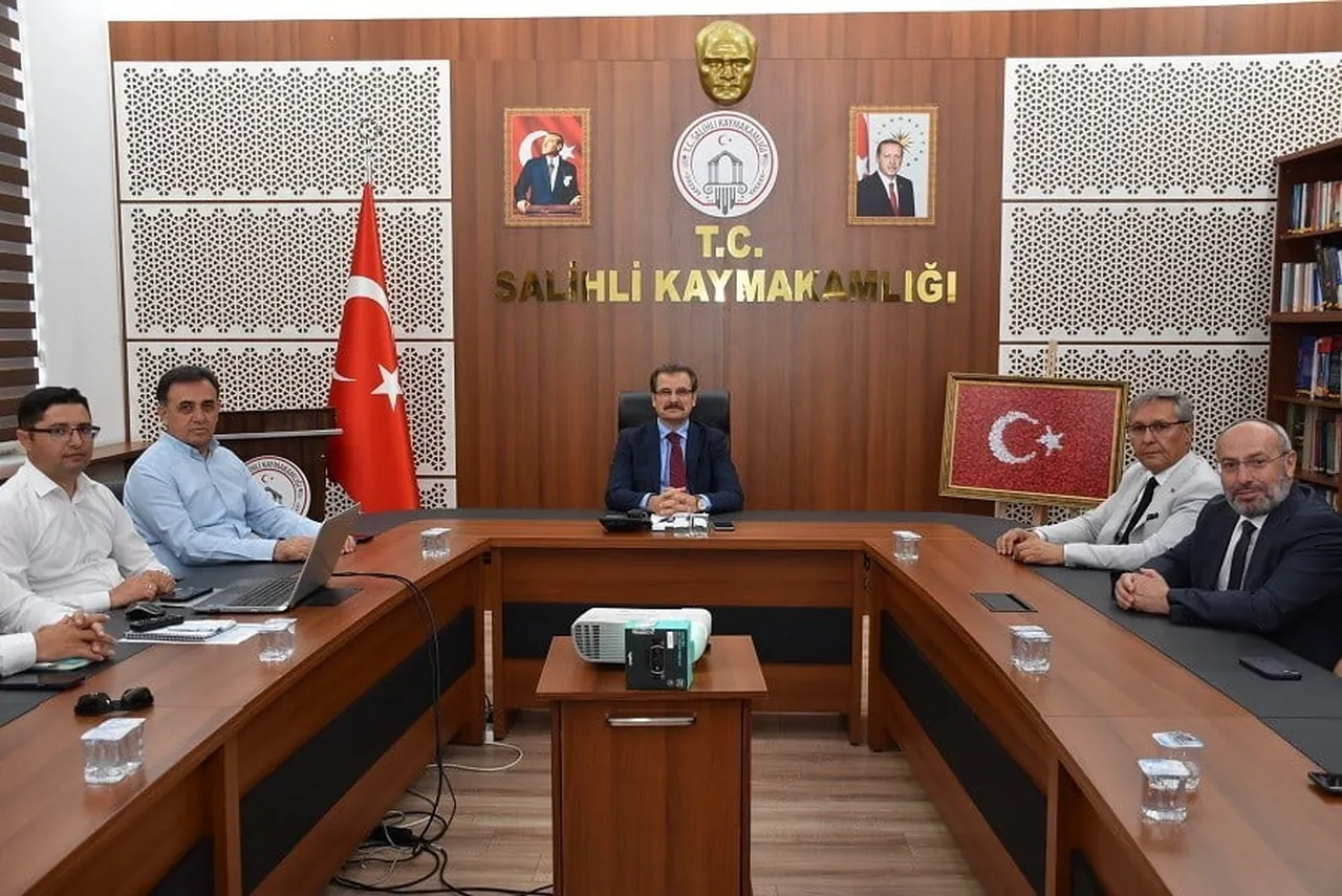 MANİSA’NIN SALİHLİ İLÇESİNDE HAZİRAN AYI İLÇE YATIRIM İZLEME TOPLANTISI, KAYMAKAM ALİ GÜLDOĞAN...