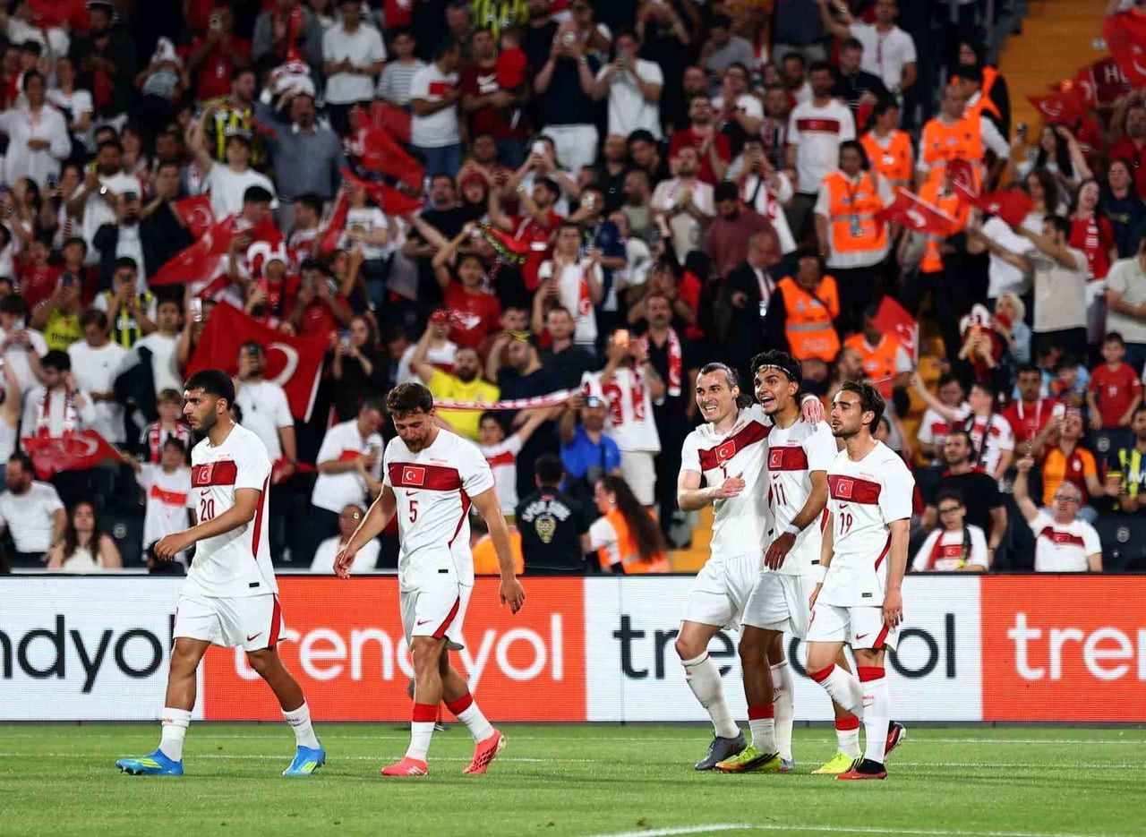 MİLLİ FUTBOLCU CAN UZUN, KUZEY MAKEDONYA MAÇIYLA A MİLLİ FUTBOL TAKIMI’NDAKİ İLK GOL SEVİNCİNİ...