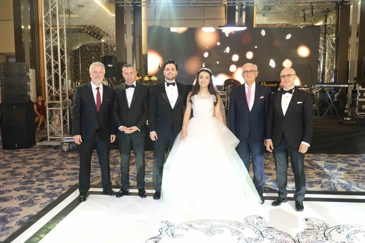 MLP CARE STRATEJİ VE PERFORMANS GRUP KOORDİNATÖRÜ DR. HİKMET ÇAVUŞ VE HACER ÇAVUŞ'UN KIZLARI TUĞBA...