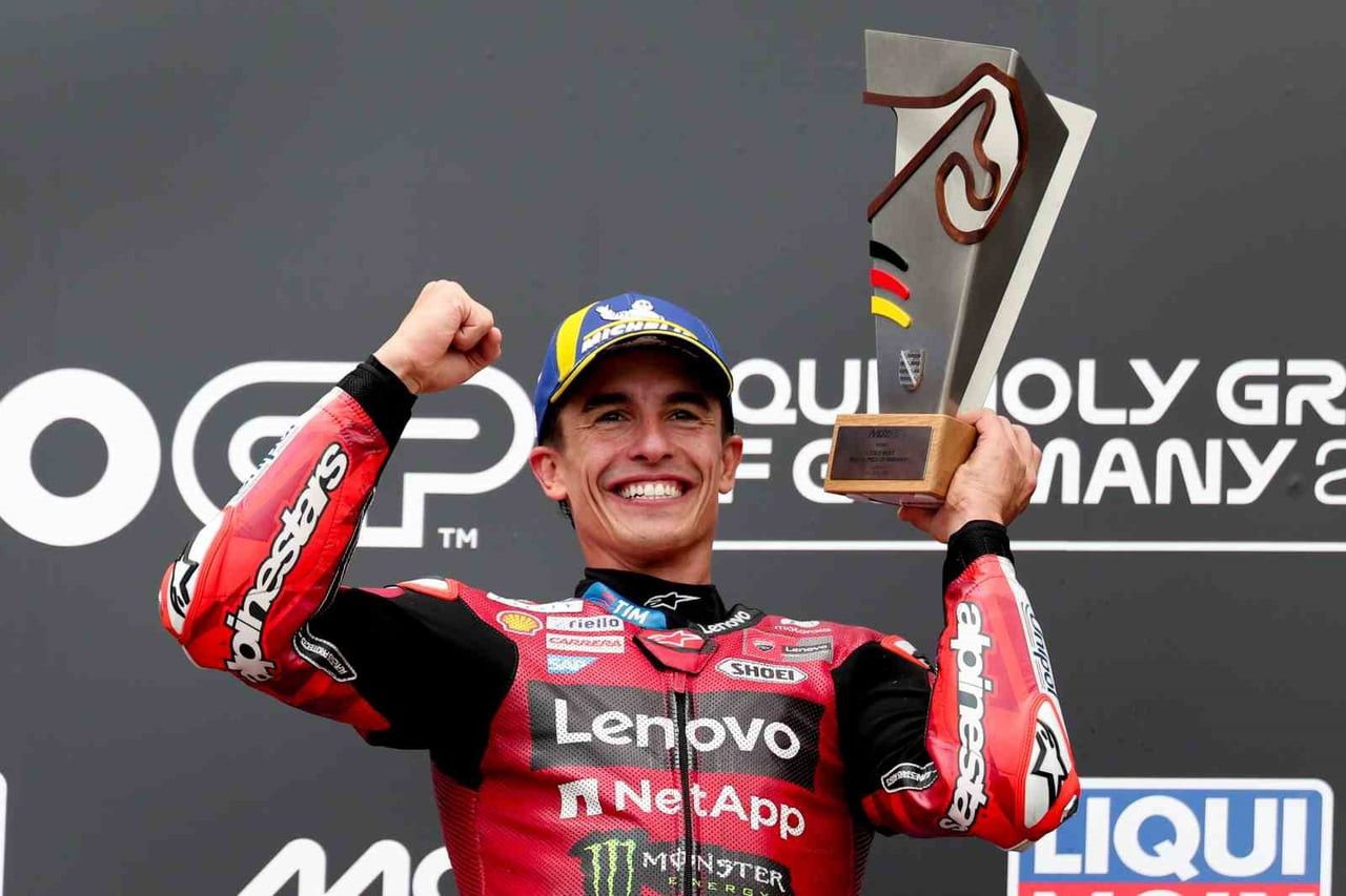 MOTOGP'DE ALMANYA'DA DÜZENLENEN SEZONUN 11. YARIŞINI İSPANYOL PİLOT MARC MARQUEZ KAZANDI.