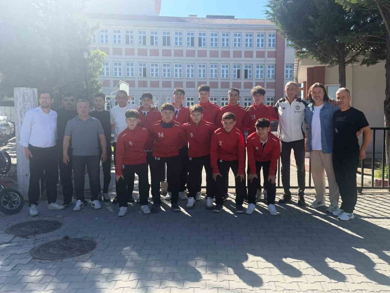 MOYMUL ORTAOKULU FUTSAL TAKIMI TÜRKİYE’NİN EN İYİ 8 TAKIMI ARASINDA