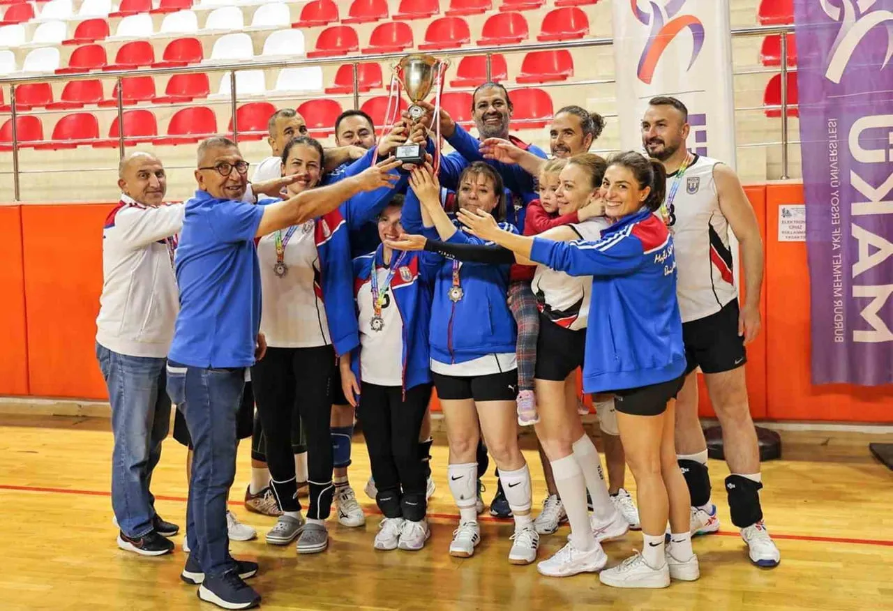 MSKÜ PERSONEL VOLEYBOL TAKIMI, İLK KEZ DÜZENLENEN ÜNİVERSİTE PERSONELİ SPOR OYUNLARI...