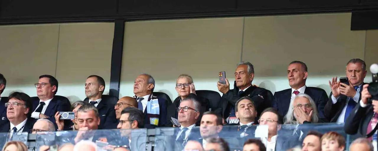 MÜCADELEYİ UEFA BAŞKANI ALEKSANDER CEFERİN VE GENÇLİK VE SPOR BAKANI OSMAN AŞKIN BAK İLE BİRLİKTE...