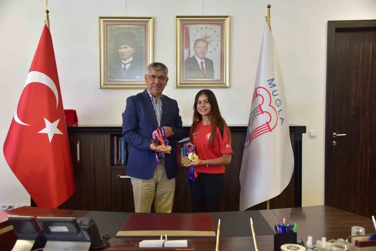 MUĞLA SITKI KOÇMAN ÜNİVERSİTESİ REKTÖRÜ PROF. DR. TURHAN KAÇAR, ULUSLARARASI ORGANİZASYONLARDA...