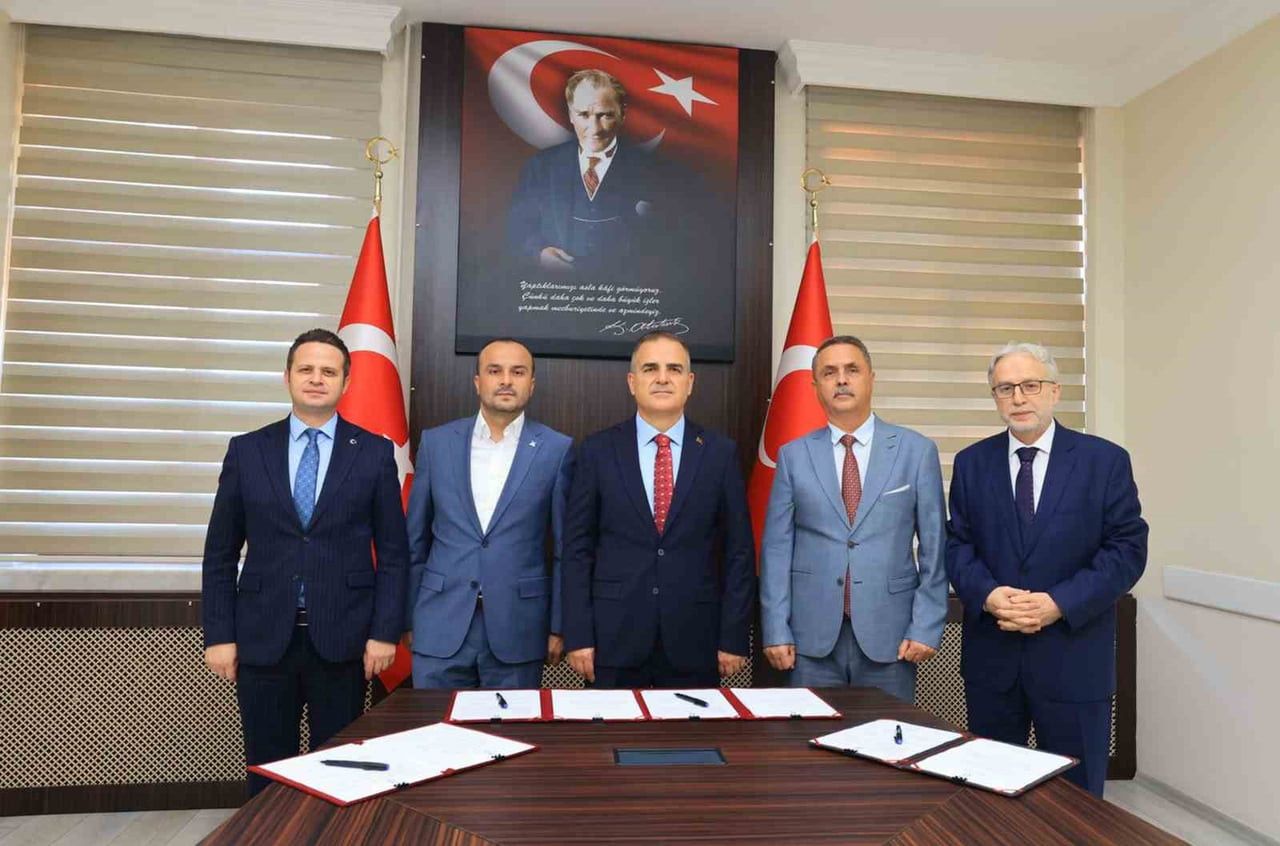 MUĞLA VALİLİĞİ HİMAYESİNDE HAYATA GEÇİRİLECEK ‘YAZ OKULU PROJESİ’ İÇİN İŞ BİRLİĞİ PROTOKOLÜ...
