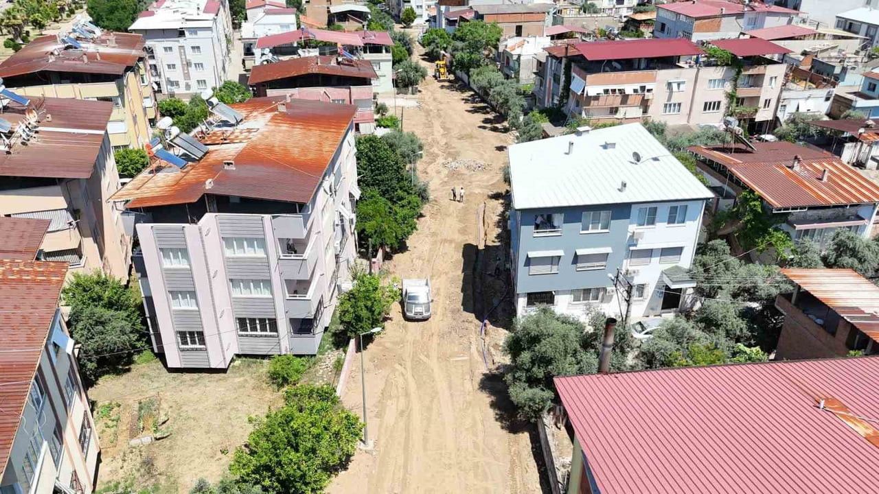 NAZİLLİ BELEDİYESİ, KENT GENELİNDE SÜRDÜRDÜĞÜ ÜSTYAPI VE ALTYAPI YATIRIMLARINA HIZ KESMEDEN DEVAM...