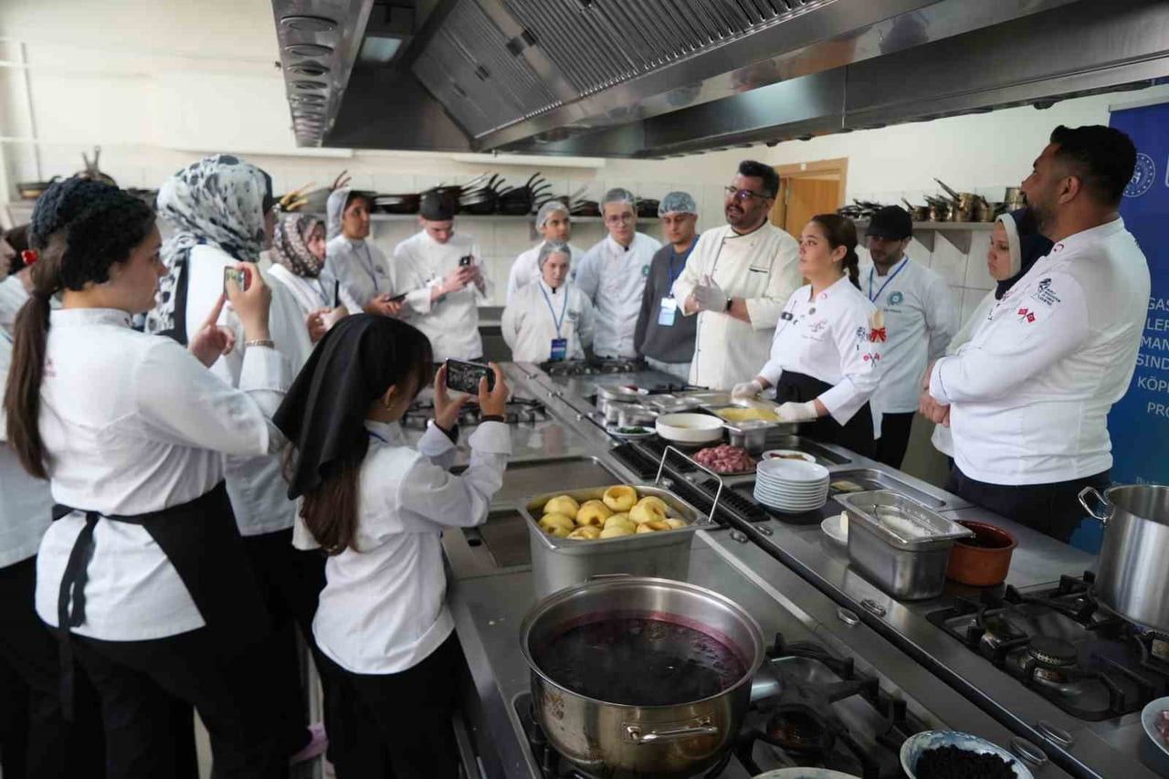 NİĞDE VE KARAMAN ARASINDA GASTRONOMİ KÖPRÜSÜ KURULDU