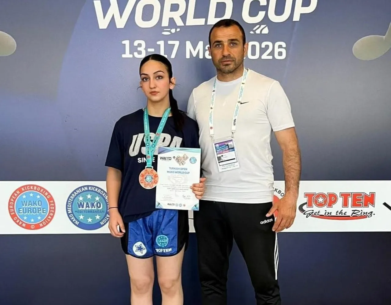 ORGANİZASYONDA ERZİNCANLI SPORCULARDAN YAĞMUR PALUT, LOW KİCK 56 KİLOGRAM KATEGORİSİNDE İKİNCİ...