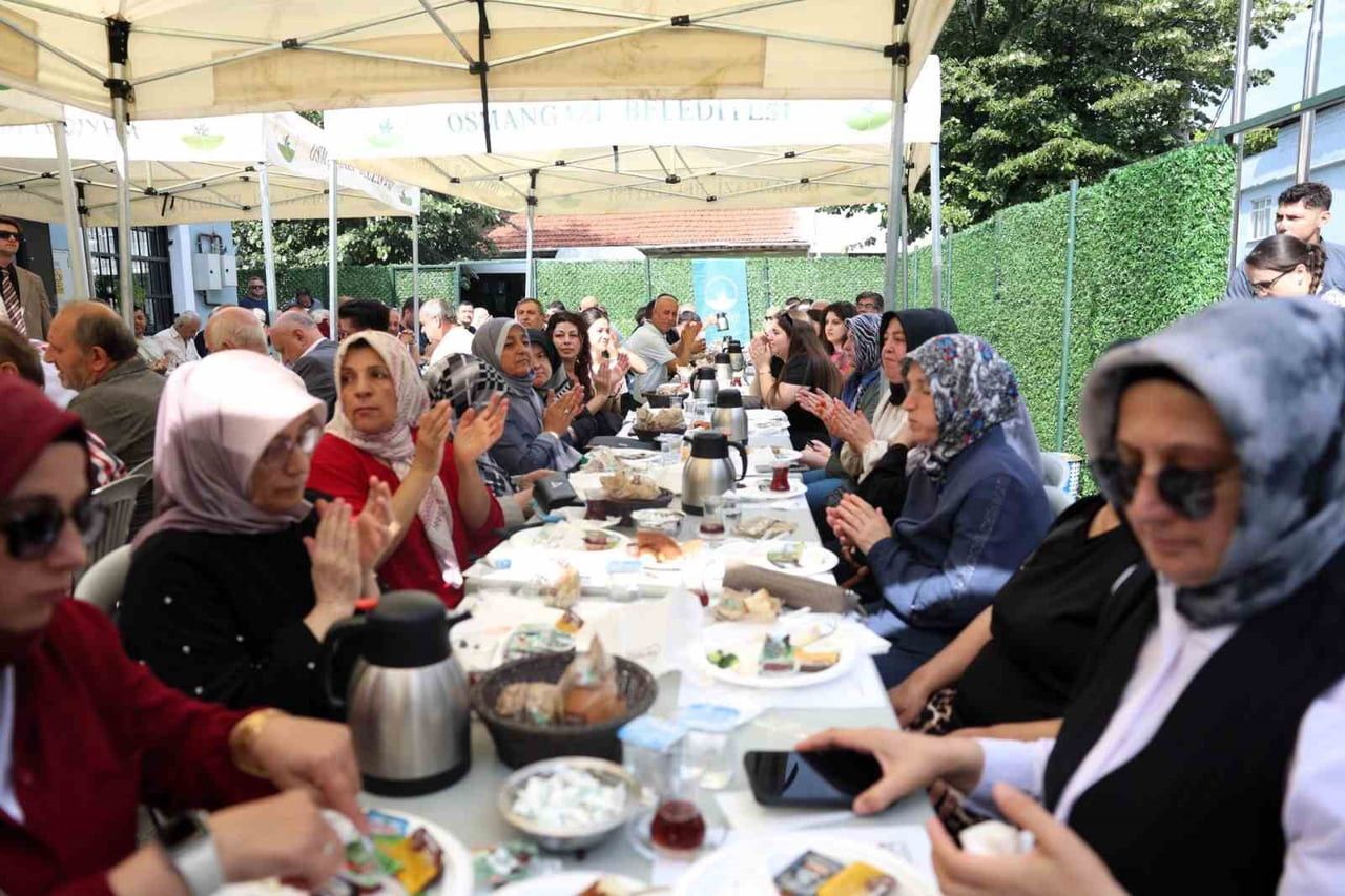 OSMANGAZİ BELEDİYE BAŞKANI ERKAN AYDIN, MAHALLE ZİYARETLERİ KAPSAMINDA ÇİRİŞHANE MAHALLESİ...