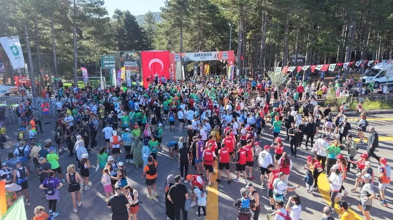 OSMANİYE'DE AMANOS DAĞLARI'NIN EŞSİZ DOĞASINDA DÜZENLENEN AMANOS ULTRA TRAİL, 81 İLDEN VE 6...